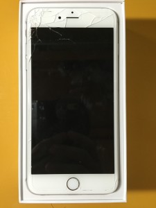 iPhone6plus ガラス破損 画像